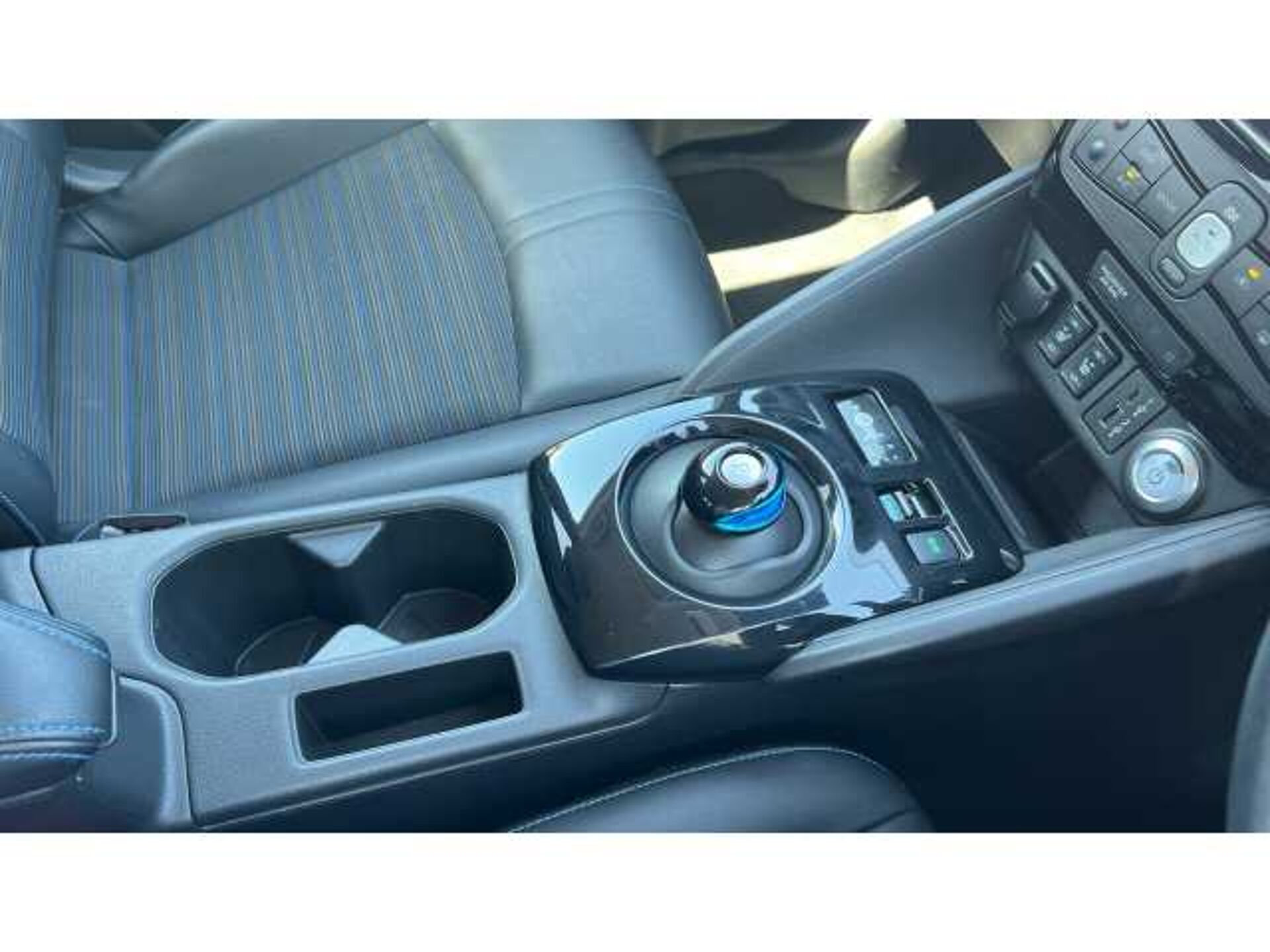 Nissan LEAF 110kW N-Connecta 39kWh 5dr Auto 