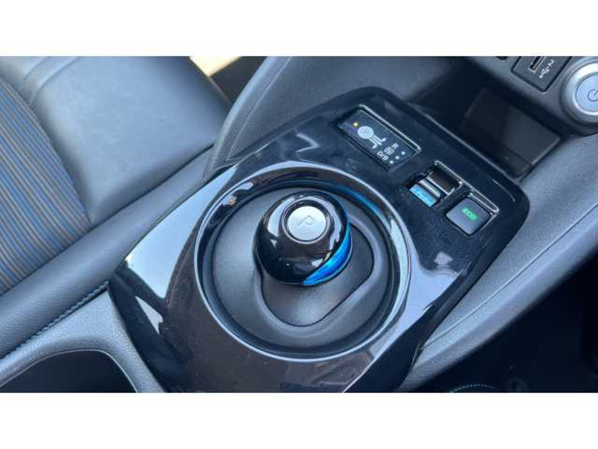 Nissan LEAF 110kW N-Connecta 39kWh 5dr Auto 