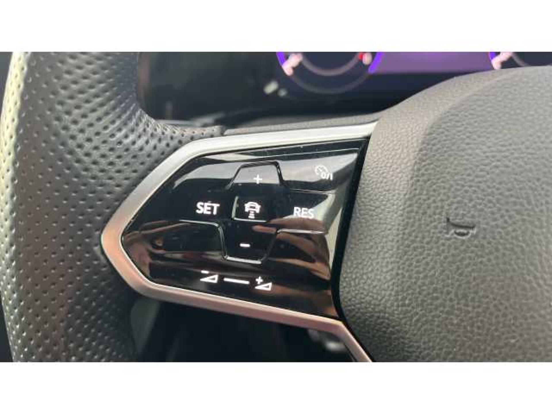 Volkswagen Golf 1.5 TSI R-Line 5dr 