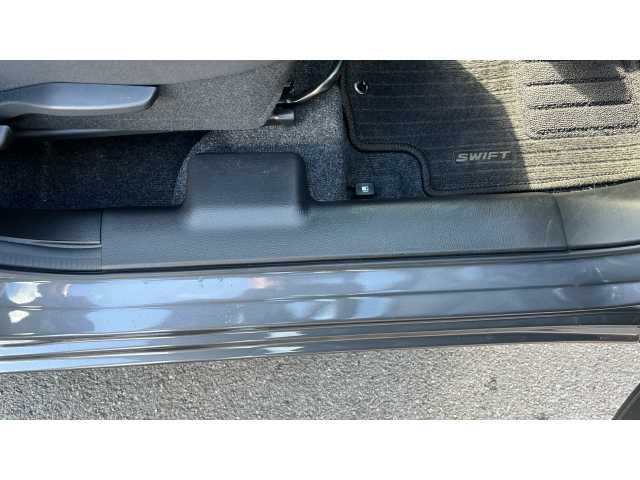 Suzuki Swift SWIFT 1.2 Dualjet 83 12V Hybrid SZ5 5dr Auto 