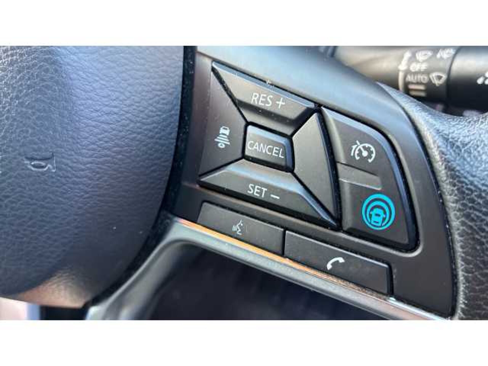 Nissan Juke JUKE 1.0 DiG-T Tekna 5dr 