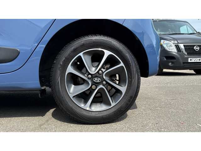 Hyundai i10 I10 1.2 Premium 5dr Auto 