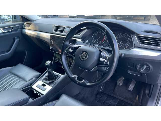 SKODA Superb SUPERB 1.5 TSI SE Technology 5dr 