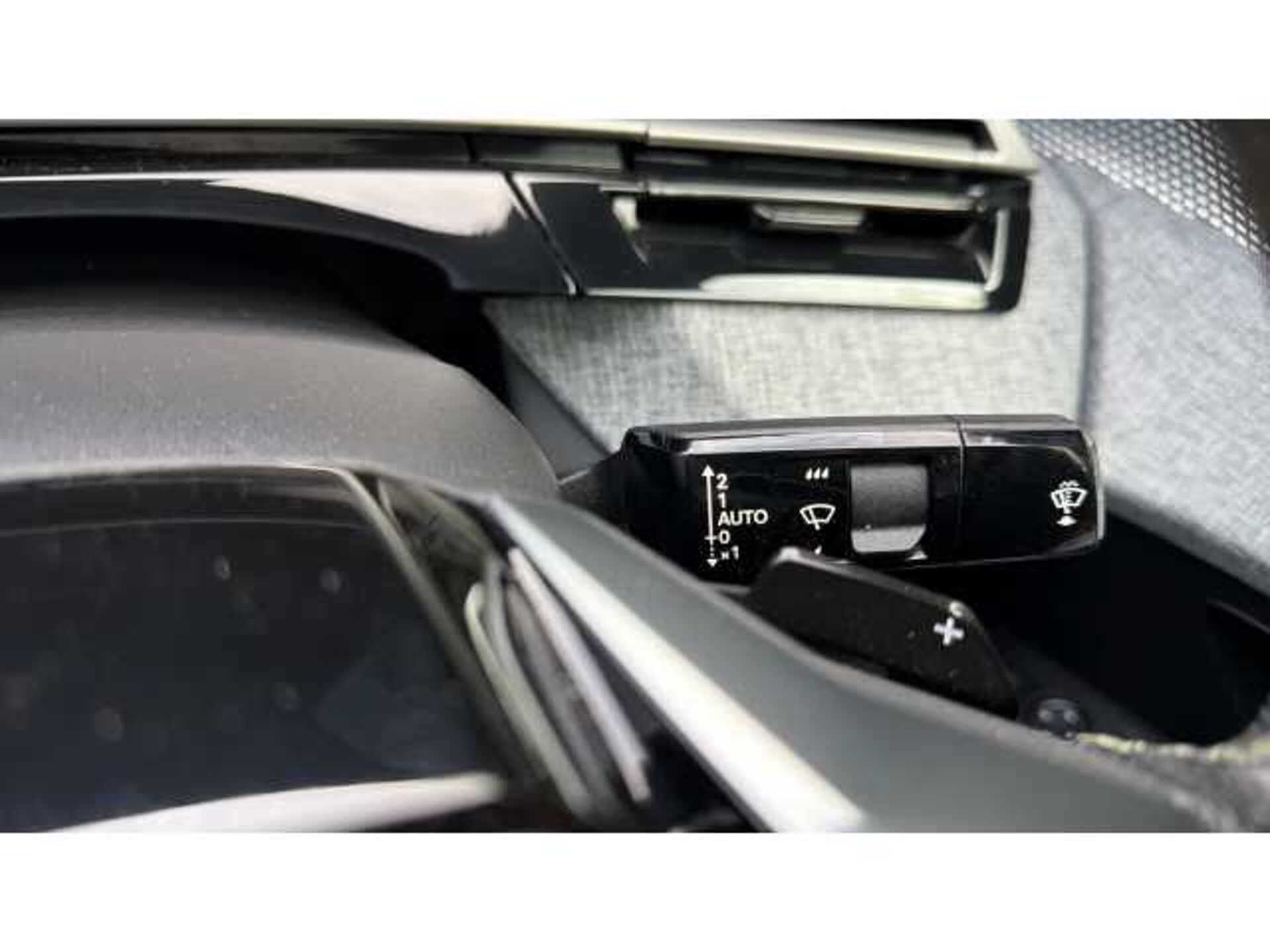Peugeot 3008 3008 1.2 Hybrid 136 GT 5dr e-DSC6 