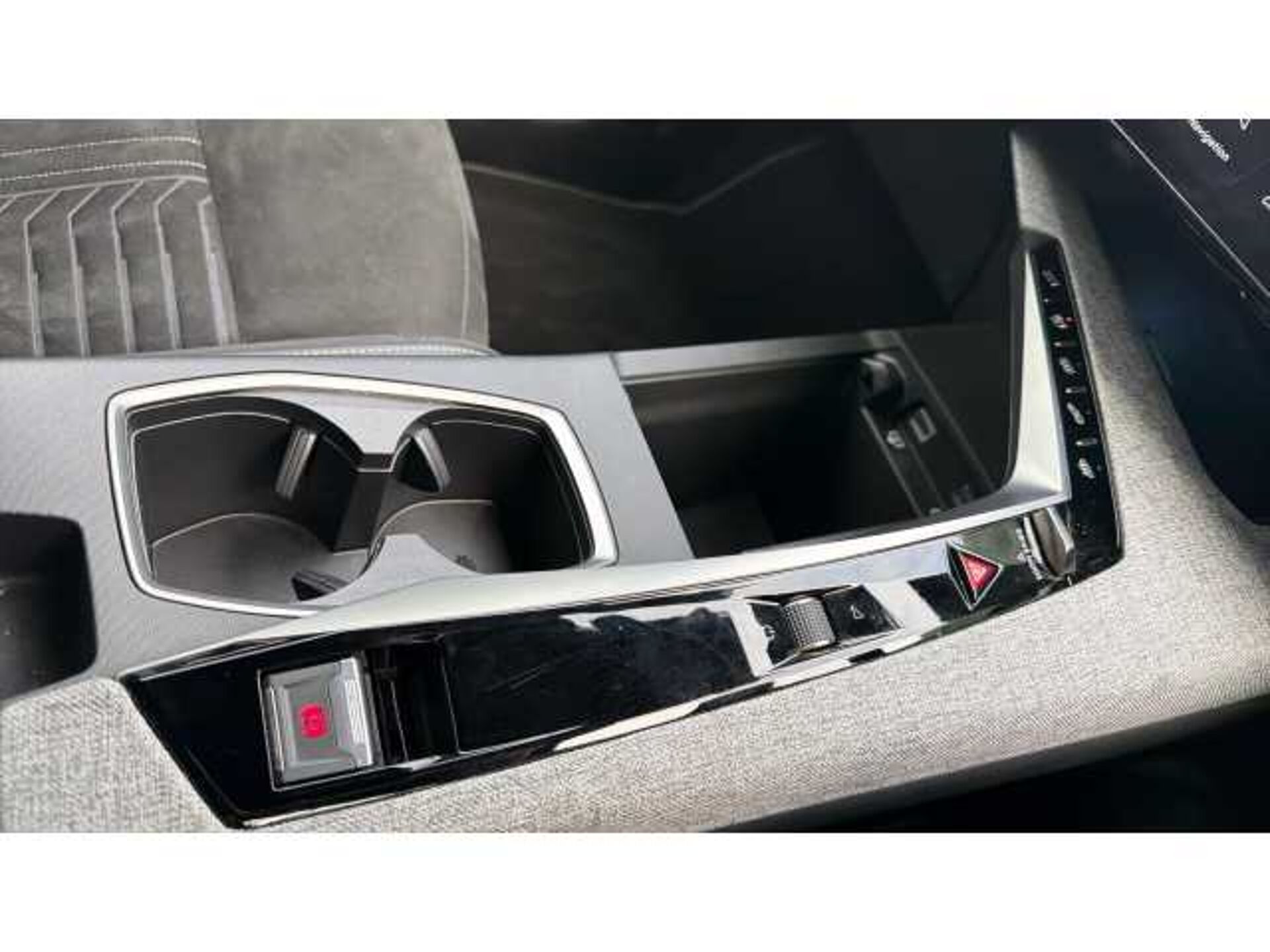 Peugeot 3008 3008 1.2 Hybrid 136 GT 5dr e-DSC6 
