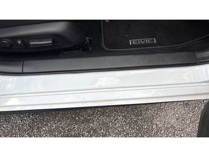 Honda Civic e:HEV 2.0 eHEV Advance 5dr CVT 