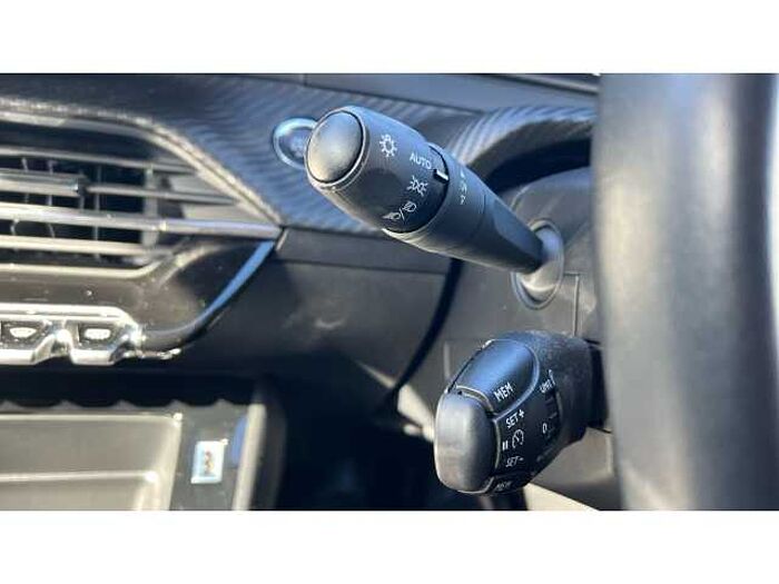 Peugeot 208 208 1.2 PureTech 100 Active 5dr 