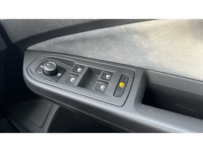 Volkswagen Golf 1.5 TSI R-Line 5dr 