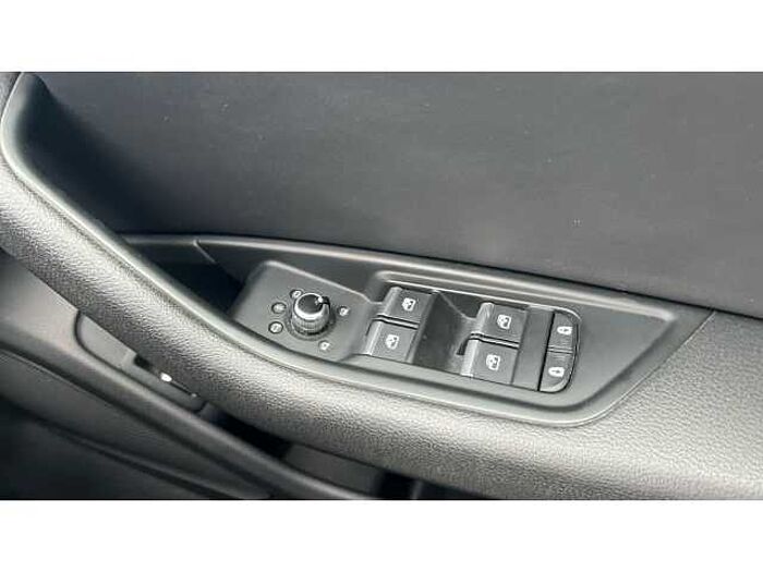 Audi A4 40 TDI Quattro Sport 5dr S Tronic 