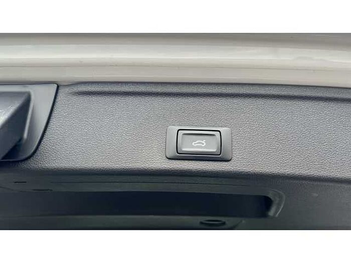 Audi A4 40 TDI Quattro Sport 5dr S Tronic 