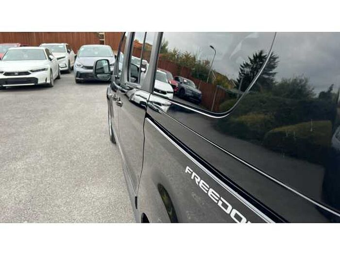 Ford Grand Tourneo GRAND TOURNEO CONNECT 1.5 TDCi 120 Titanium 5dr 