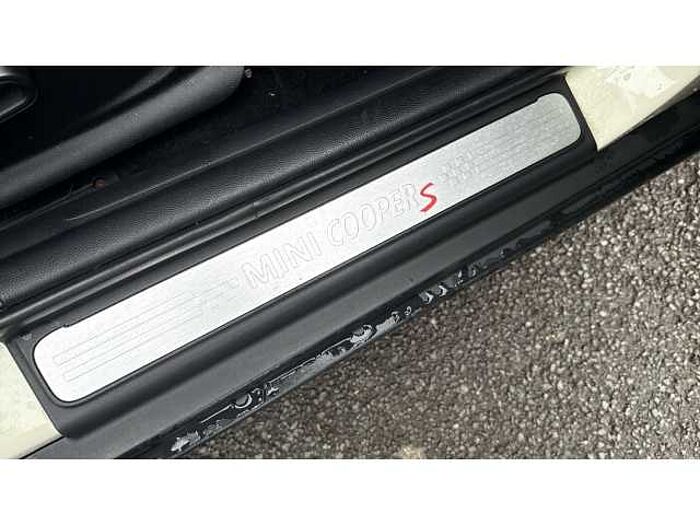 MINI Mini HATCHBACK 2.0 Cooper S D 5dr 