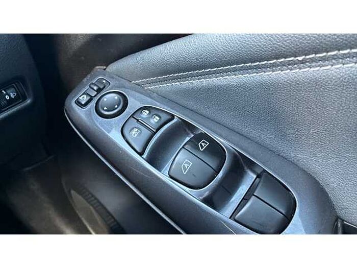 Nissan Juke JUKE 1.0 DiG-T Tekna 5dr 