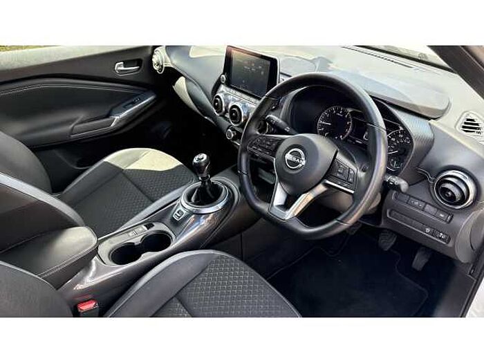 Nissan Juke JUKE 1.0 DiG-T 114 N-Connecta 5dr 