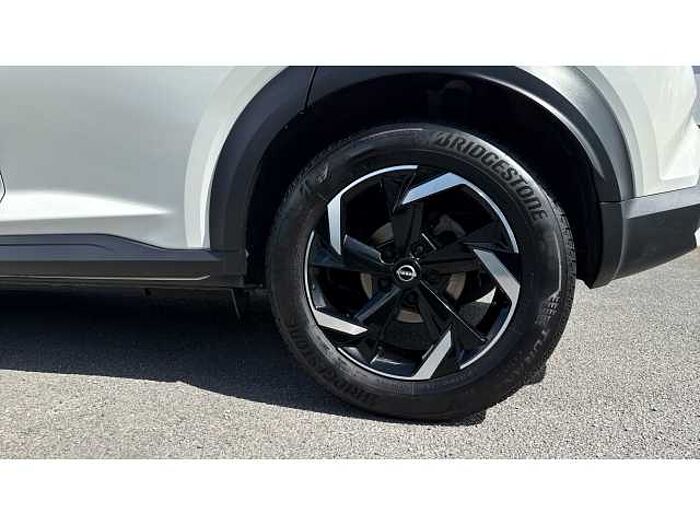Nissan Juke JUKE 1.0 DiG-T 114 N-Connecta 5dr 