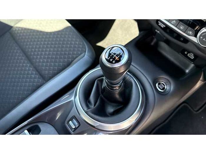Nissan Juke JUKE 1.0 DiG-T 114 N-Connecta 5dr 