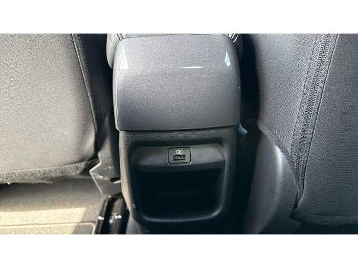 Nissan Juke JUKE 1.0 DiG-T 114 N-Connecta 5dr 