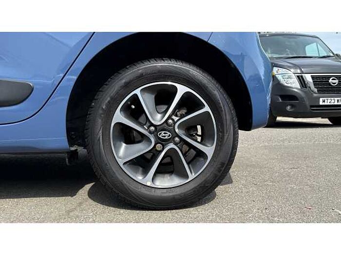 Hyundai i10 I10 1.2 Premium 5dr Auto 