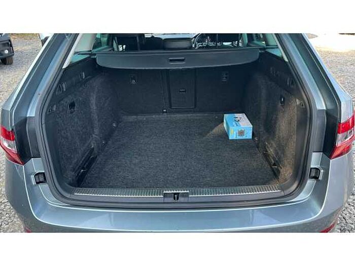 SKODA Superb SUPERB 1.5 TSI SE Technology 5dr 
