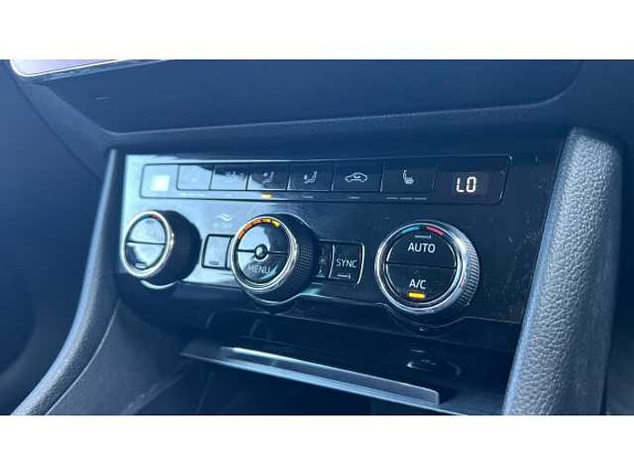 SKODA Superb SUPERB 1.5 TSI SE Technology 5dr 