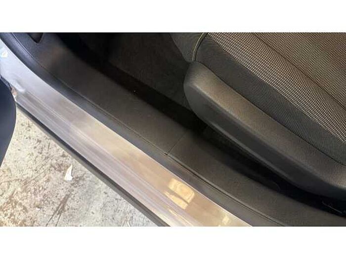 Citroen C3 C3 1.2 PureTech Plus 5dr 