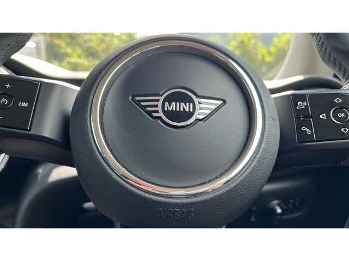 MINI Mini HATCHBACK 135kW Cooper S Level 1 33kWh 3dr Auto 