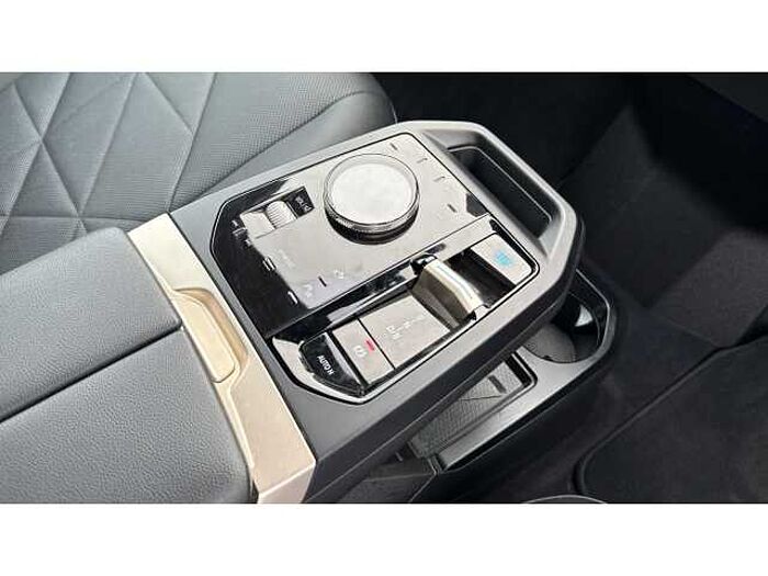 BMW iX iX 240kW xDrive40 M Sport Edition 76.6kWh 5dr Auto 