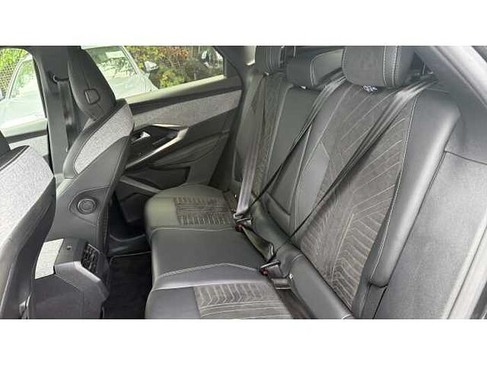 Peugeot 3008 3008 1.2 Hybrid 136 GT 5dr e-DSC6 