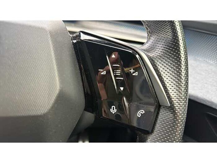 Peugeot 3008 3008 1.2 Hybrid 136 GT 5dr e-DSC6 