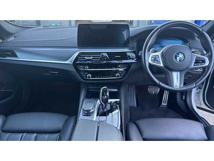 BMW 5 SERIES 520d xDrive MHT M Sport 5dr Step Auto 