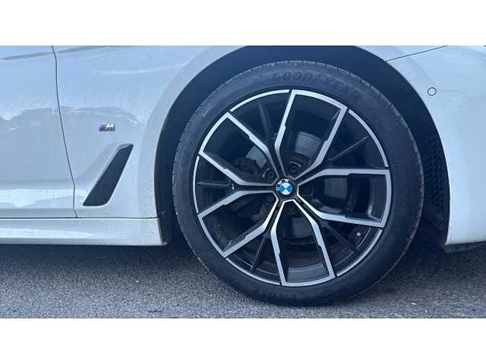BMW 5 SERIES 520d xDrive MHT M Sport 5dr Step Auto 