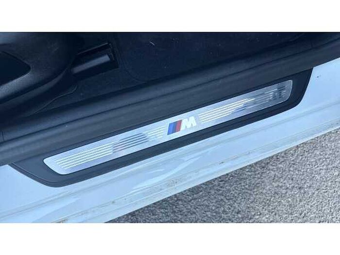 BMW 5 SERIES 520d xDrive MHT M Sport 5dr Step Auto 
